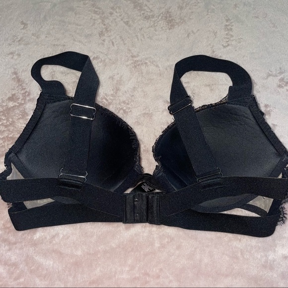 Victoria’s Secret lace very sexy push -up bra size 34C - Picture 2 of 11